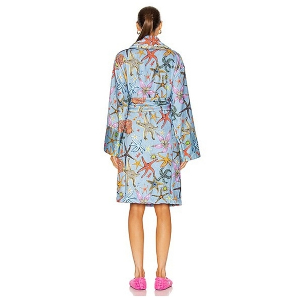 Versace Starfish Robe- Tresor De La Mer Pale Blue Terrycloth Unisex Bath Robe - Picture 13 of 13